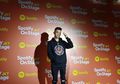 Nggak Bisa Masak Saat Tur, Rich Brian Ganjel Perut Pake Mie Instan Indonesia