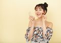 Trik Makeup dengan Nuansa Warna Nude Natural Agar Hasilnya Tidak Terlihat Pucat