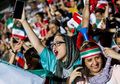 Dilarang dalam 40 Tahun Terakhir, Kemenangan 14 Gol Tanpa Balas Warnai Kembalinya Suporter Cewek Iran di Stadion