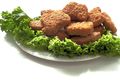 Wanita Ini Laporkan 3 Temannya ke Polisi Karena Membuatnya Makan Nugget