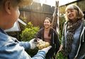 Inilah 5 Zodiak Paling Menyenangkan Saat Jadi Tetangga, Kamu Beruntung Punya Mereka di Sekitar Rumah!