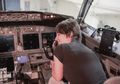 Bersama Selama 5 Tahun, Wanita Ini Mengaku Jatuh Cinta pada Pesawat Boeing 737-800 dan Ingin Menikahinya