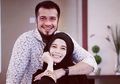 Istri DPR Tampil Cetar, Begini Jihan Fahira Berlipstik Merah yang Memesona!