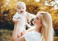 Rambut Bayi Rontok, Normalkah? Moms Perlu Waspada Terhadap Alopecia Jika Muncul ini