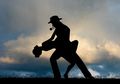 Inilah 5 Zodiak Paling Jago Menari, Gerakan Mereka Bisa Begitu Menghipnotis!