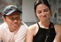 Gading Marten Pamer Foto dengan Bule Cantik, Chicco Jerikho: Congrats, ya!
