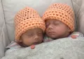 Bayi Kembar Lahir Prematur Seukuran Botol Minuman Soda, Beginilah Kondisinya Setelah 6 Minggu Dirawat Intensif di Rumah Sakit
