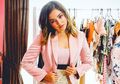 Pakai Rok Mini Ketat Super Seksi Saat Pemotretan, Tampilan Terbaru Marshanda Justru Banjir Pujian!