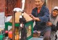 Menua Bersama, Kakek Slamet Bonceng Istrinya Kayuh Gerobak Belasan Kilometer Berkeliling Jualan Bakso