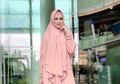 Sah jadi Anggota DPR RI, Mulan Jameela Hang Out Bareng Sosialita dengan Busana Gamis Santun