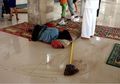 Tak Keluar-keluar Habis Salat Ashar, Ternyata Wanita Ini Gugurkan Bayinya di Lantai 3 Masjid, Kondisinya Memprihatinkan Setelah Ditinggal Pacar