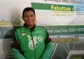 Cerita Pengemudi Ojol yang Lulus S2 Cum Laude, Kuliah Pake Jaket Ojek Online hingga Berniat Lanjut S3