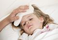 5 Cara Menurunkan Panas Anak di Malam Hari Dengan Cepat, Ini Tipsnya!