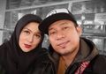 'Kebohongan' Rumah Tangga Terkuak, Istri Denny Cagur Pergoki Suaminya Samarkan Nama Wanita di Ponsel: "Hani Jadi Herman"