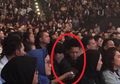 Genggam Erat Tangan Seorang Wanita di Konser Marcell, Terungkap Sosok Wanita yang Temani Ariel NOAH! Pacar Baru?