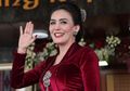 Demi Tampil Cantik Hadiri Pelantikan Presiden dan Wakil Presiden, Rieke Diah Pitaloka Hias Tangannya dengan Henna yang Curi Perhatian!