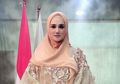 Pakai Dress Glamor Santun yang Curi Perhatian, Mulan Jameela Hadir dalam Rapat Paripurna Ke-3 DPR RI
