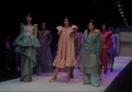Jakarta Fashion Week 2020: Koleksi Busana Feminin Bertajuk Dear Karya Danjyo Hiyoji