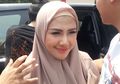 Tampil Mentereng Saat Datang ke Kejaksaan, Rey Utami Tenteng Tas Mewah dan Pakai Jam Tangan Seharga Miliaran