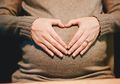 Apa ya Kira-kira yang Dirasakan Bayi Selama di Dalam Rahim dan Saat Persalinan?