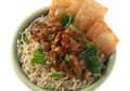 Begini Rupanya Cara Masak Mi Ayam Enak Seperti Buatan Pedagang Kaki Lima atau Restoran China, Cuma Butuh Lima Langkah Saja Kok!