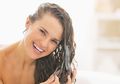 14 Hari Rambut Bebas Ketombe dan Rontok Day 9: Tips Memilih Sampo untuk Rambut Rontok