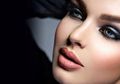 Cara Bikin Mata Terlihat Besar dengan Tips Makeup Mudah Berikut ini