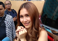 Diterawang Bakal Nikah Tahun Depan, Ayu Ting Ting Diam-diam Sudah Dilamar Banyak Pria, Ayah Rozak Sebut Sampai Ada Bapak-bapak Bawa Susu untuk Rebut Hati Cucu Tercinta