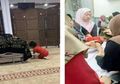 Tak Tahu Kalau Ayah dan Ibunya Meninggal Saat Kecelakaan, Anak Ini Hanya Bermain Dekat Peti Matinya, Rupanya Ada Fakta Sedih di Balik Kematian Ibunya