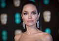 Ada Bom di Lokasi Syuting The Eternals, Angelina Jolie dan Richard Madden Dievakuasi