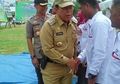 Fotonya Bawa Airsoftgun Saat Hadiri Acara Tersebar di Grup Whatsapp, Bupati Rokan Hulu Riau Beri Penjelasan: Cuma Buat Gaya-gayaan Saja