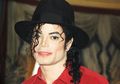 Dilelang dengan Harga Minimum Mencapai Rp 1,4 Miliar, Ternyata Ada Cerita Istimewa di Balik Kaos Kaki Sang Legenda 'King of Pop'