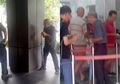 Mengemis dengan Mengaku Sakit dan Tak Punya Rumah, Pria Tua Ini Kemudian Ketahuan Malah Beli Ini dari Uang Mengemis