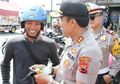 Lakukan Razia Jalanan, Polisi Trenyuh Lihat Isi Dompet Pria Ini Hanya Rp20 Ribu Tapi Surat Berkendara Lengkap, Akhirnya Diganjar Seperti Ini