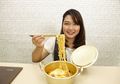 Cara Menikmati Ramyun Halal dengan Nongshim Farmer’s Heart ala Cewek Korea