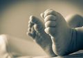 Sedang Berada di Dalam Kereta Bayi yang Didorong Ibunya, Balita Ini Meregang Nyawa Setelah Benda Ini Terjun ke Arahnya