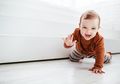 Latih Kemandirian Si Kecil Usia 12-18 Bulan, Bagaimana Caranya?