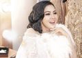 Disebut Gadis Tanpa Pori-pori, Intip Potret Cantik Istri Reino Barack Syahrini dengan Makeup Sekadarnya