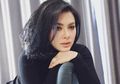 Tampil Bersama Suami dan Ayah Mertua, Syahrini Tampil Mewah Pakai Tas Puluhan Juta Rupiah