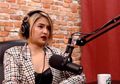 Marshanda Geram Saat Tahu Fotonya yang Seolah Tanpa Bra Dihapus oleh Pihak Instagram