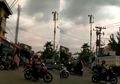 Lengkingan Suara Misterius Terdengar Jelas di Langit Makassar Saat Adzan Berkumandang, Warga Kebingungan Tak Temukan Asal Bunyinya, Netizen Duga Ancaman untuk Mahluk Lain