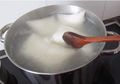Suka Makan Lontong? Jangan Makan Lagi Lontong yang Seperti Ini Ya! Ternyata Bisa Sebabkan Kanker dan Kemandulan