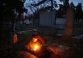 15 Tahun Hidup di Liang Kubur, Pria Tunawisma Ini Harus Merangkak Keluar Lubang dengan Sangat Hati-hati Agar Tak Menakuti Orang, Begini Kesehariannya