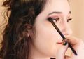 Cara Pakai Eye Shadow Sesuai dengan Lima Jenis Bentuk Mata