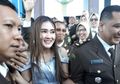 Ditodong 20 Pertanyaan oleh Penyidik, Nella Kharisma Bantah Selingkuh dengan Mantan Bupati Kediri, Minta Publik Tak Mempercayai