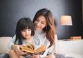 Dongeng Ternyata Punya Banyak Manfaat untuk Tumbuh Kembang Anak