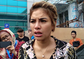 Dibakar Amarah Gara-gara Tagihan Listrik di Rumahnya Membengkak Jadi Rp 26 Juta, Nikita Mirzani Langsung Semprot PLN: Yang Pakai Itu Listrik Demit apa Tuyul?