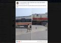 Foto Anak Kecil Tutup Perlintasan Kereta Api dengan Tali Rafia Jadi Viral, Ini Penjelasan PT KAI