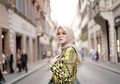 Intip Cantiknya Perpaduan Dress Floral dengan Hijab ala Olla Ramlan, Pilihan Warna jadi Kunci Biar Modis!