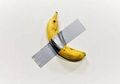 Laper, Cowok Ini Makan Pisang yang Nempel di Karya Seni "Tapped Banana" Seharga Rp 1,68 Miliar
